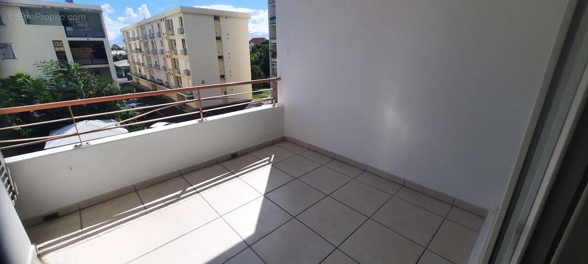 Appartement à SAINT-DENIS