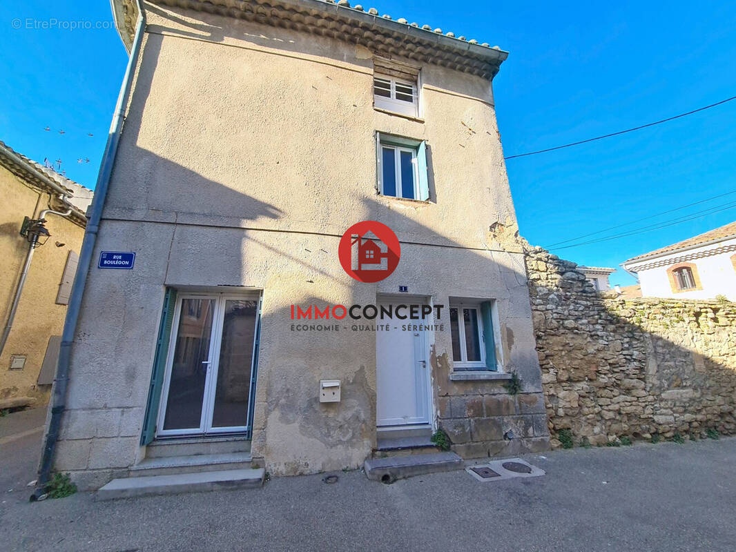 Maison à CADEROUSSE