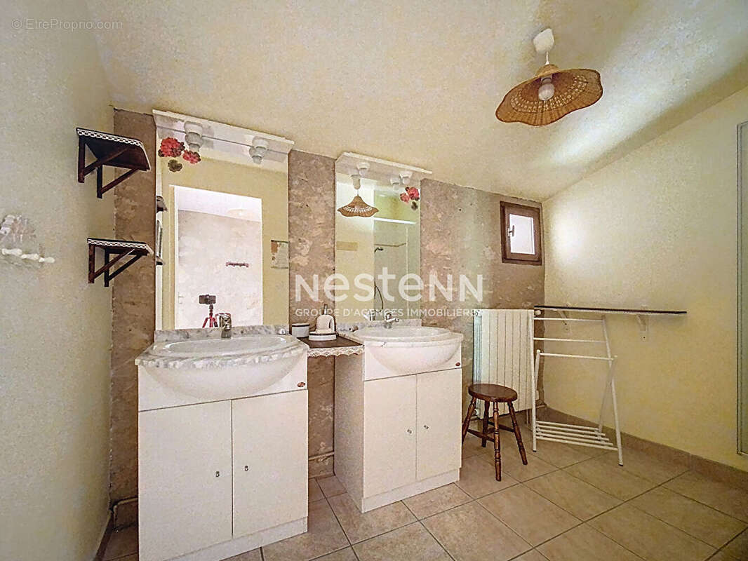 Maison à SEISSAN