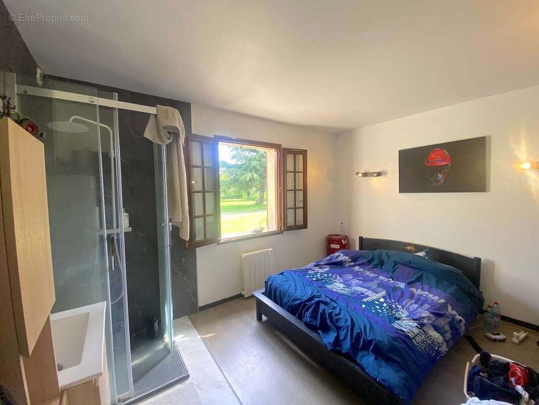 RDC Chambre - Maison à LUMIGNY-NESLES-ORMEAUX
