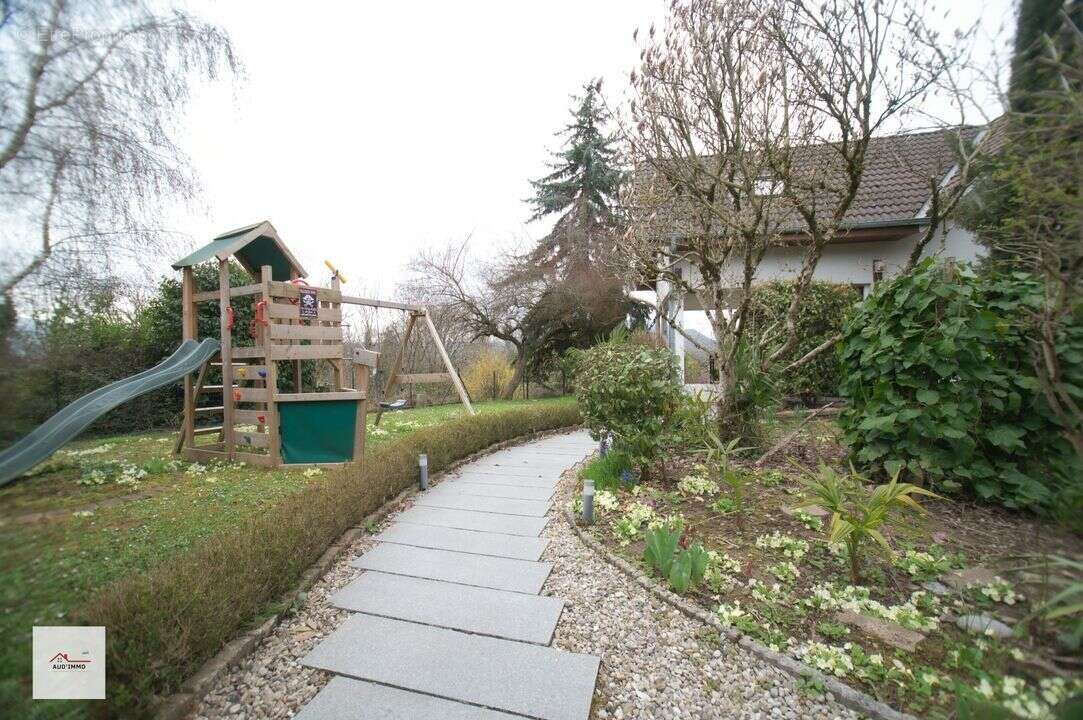 Maison 125 m² à Cranves-Sales  - photo 76