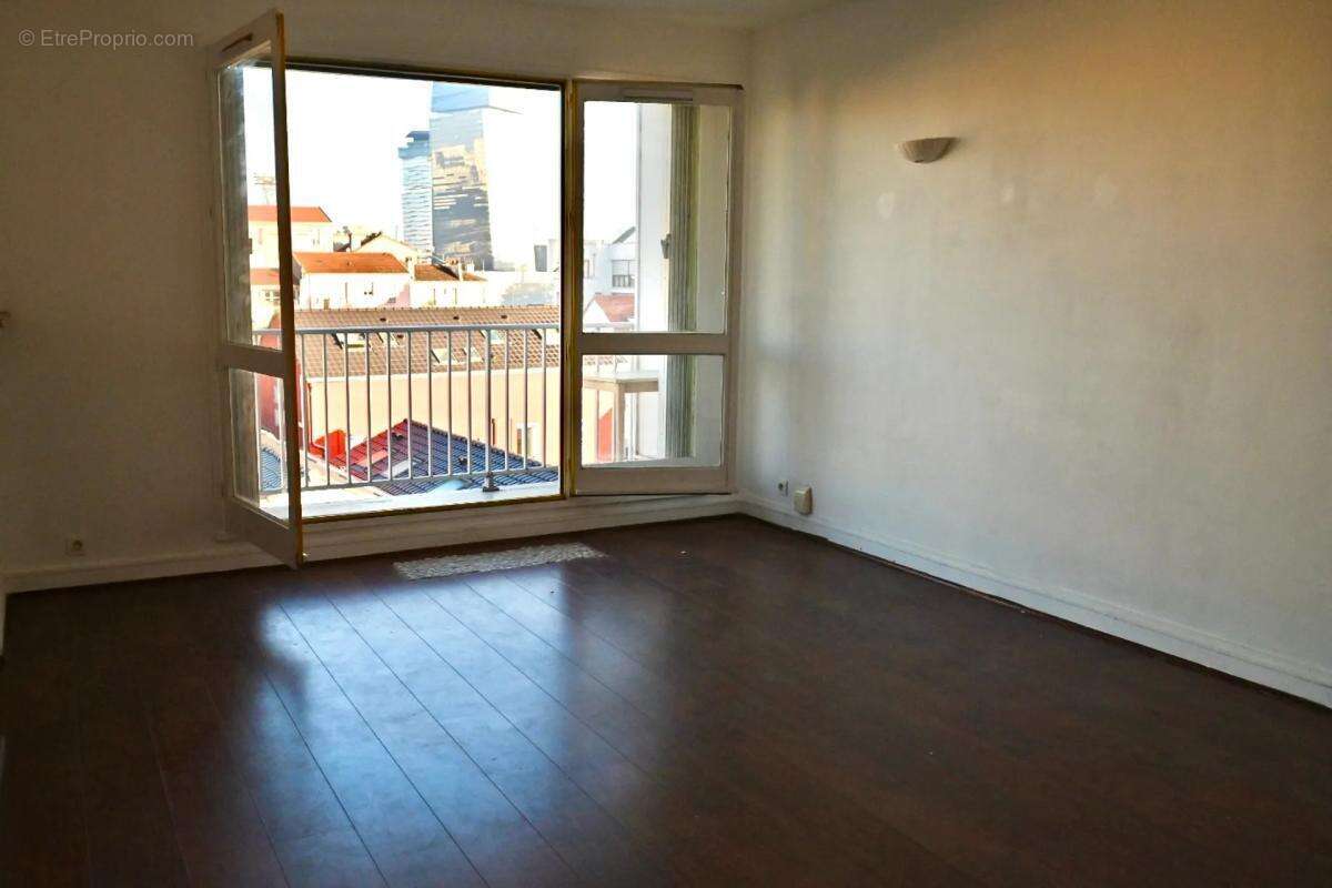 Appartement à IVRY-SUR-SEINE