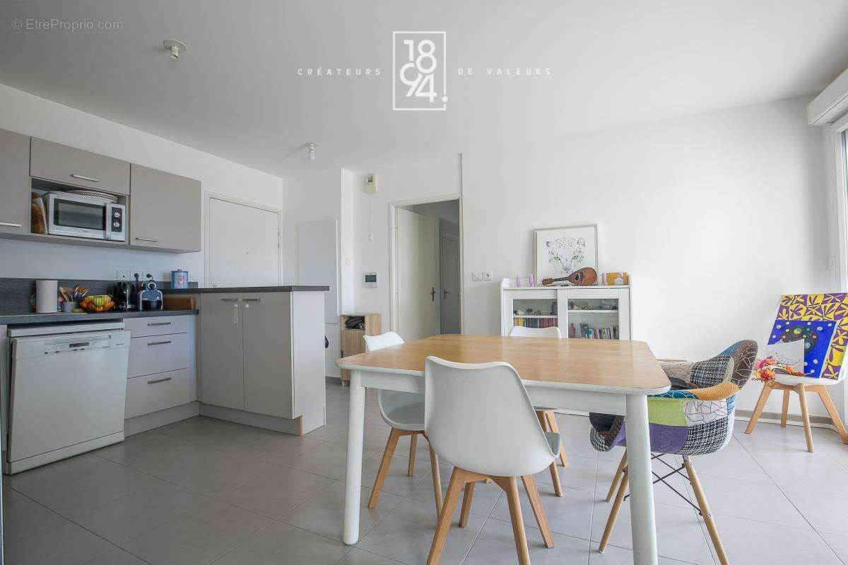 Appartement à MARSEILLE-11E
