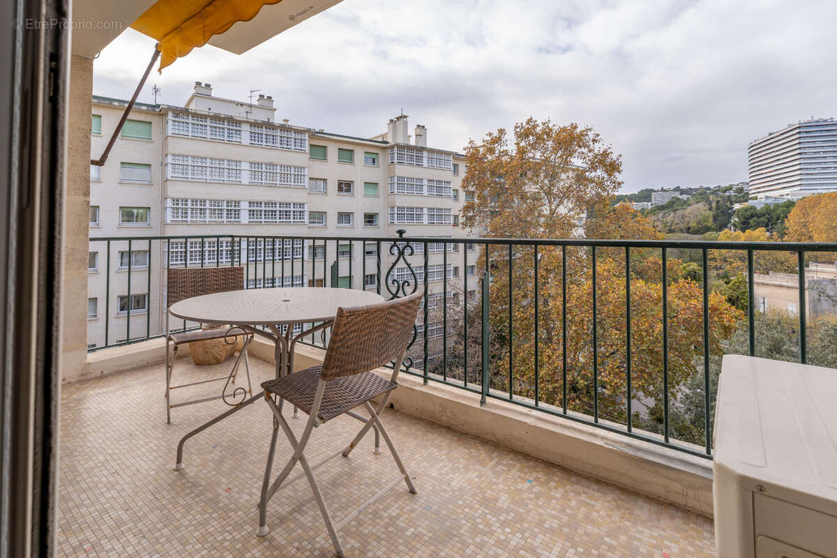 Appartement à MARSEILLE-8E