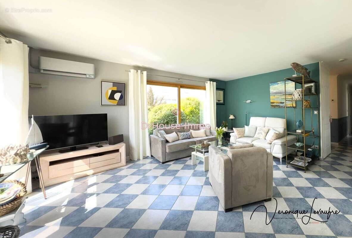 Maison à AGON-COUTAINVILLE