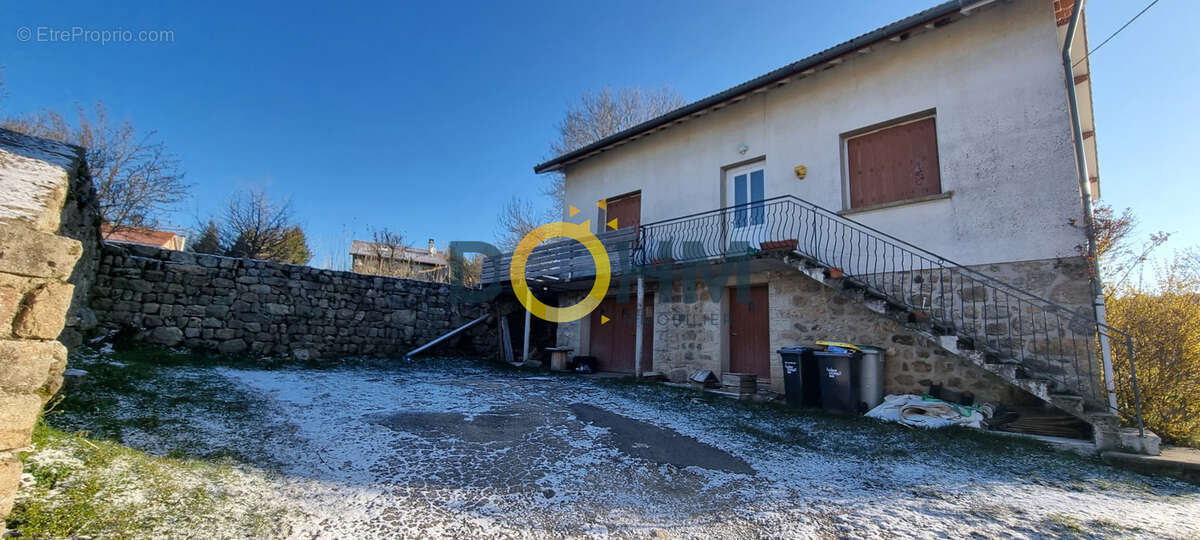 Maison à ESTIVAREILLES