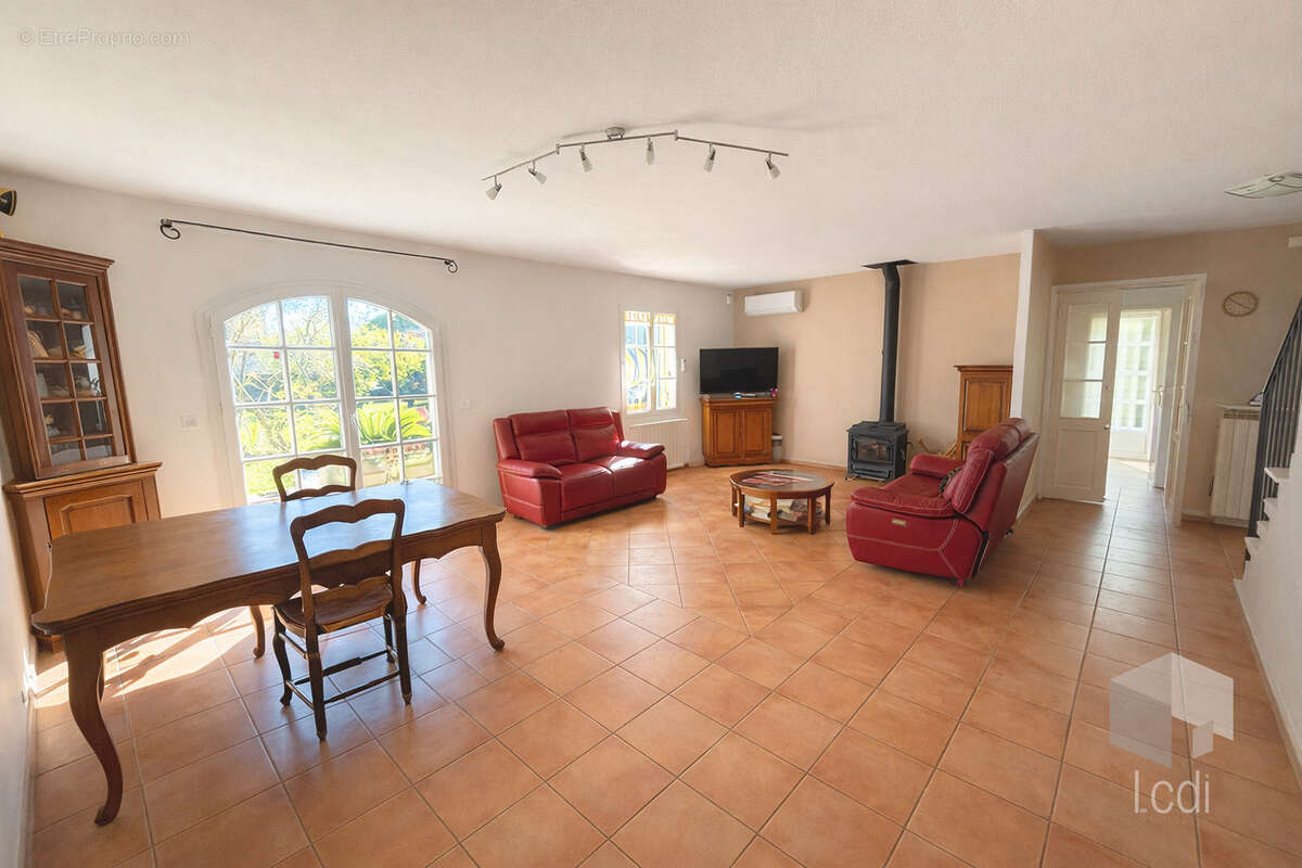 MONTELIMAR, maison de 130 m2, 5 chambres - photo 4