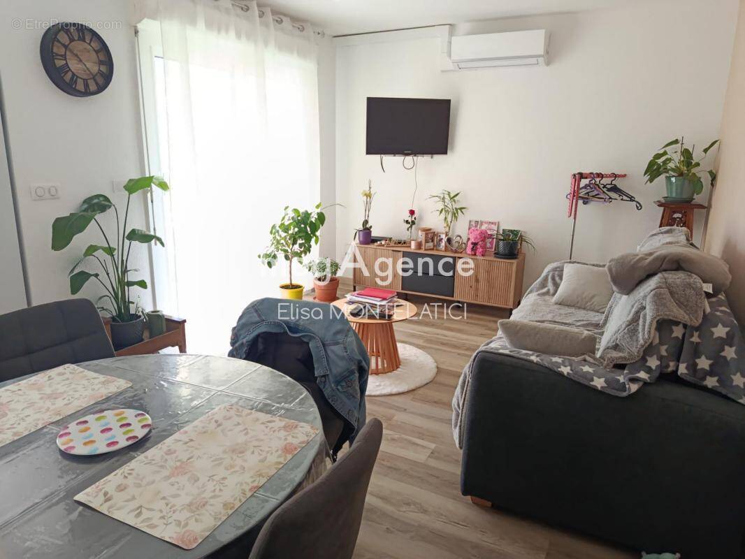 Appartement à COUTRAS