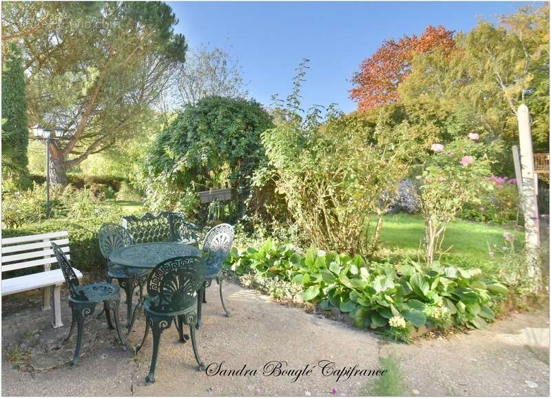 Maison à L&#039;HUISSERIE