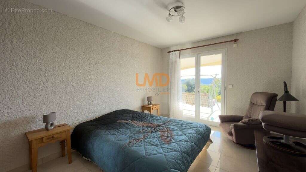 Villa d'exception de 210 M² + 7 000 M² de terrains constructible - photo 10