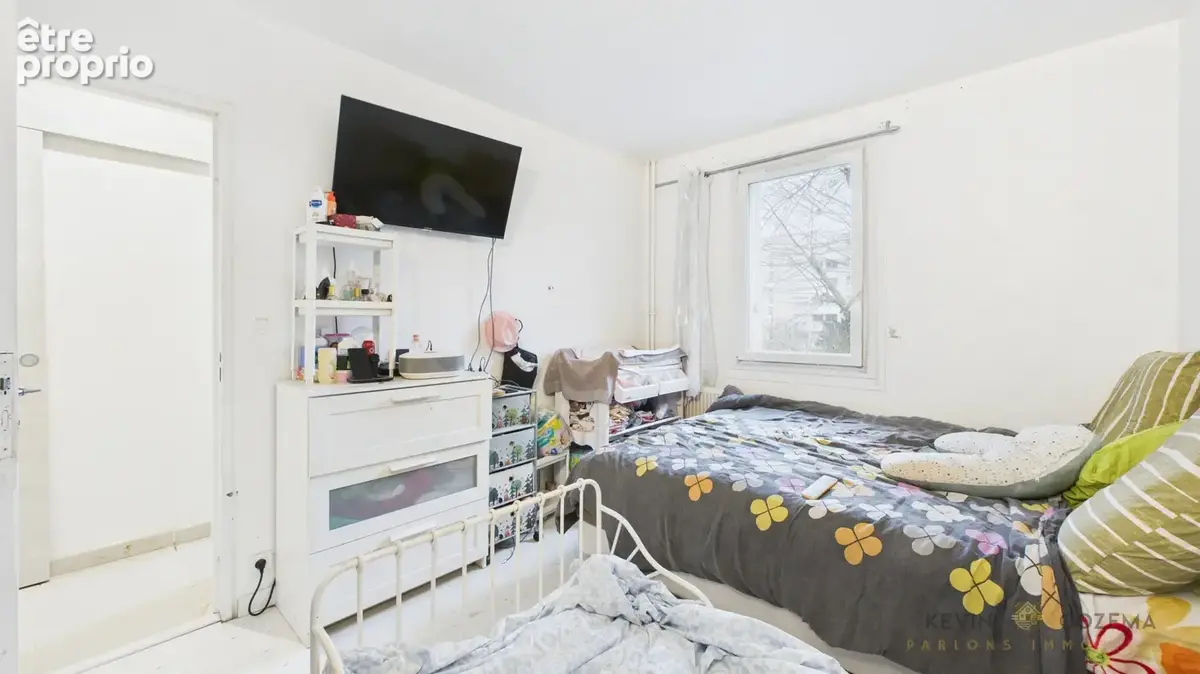 Appartement 3 pièces 70m2 - Proche Gare RER  D - photo 8