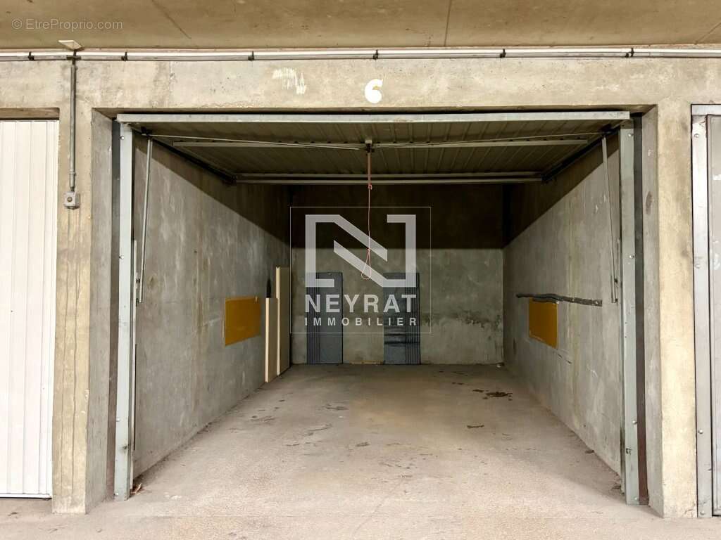 Appartement avec balcon, cave et garage privatif - Environnement verdoyant - Quartier Wilson / Allées du parc - photo 15