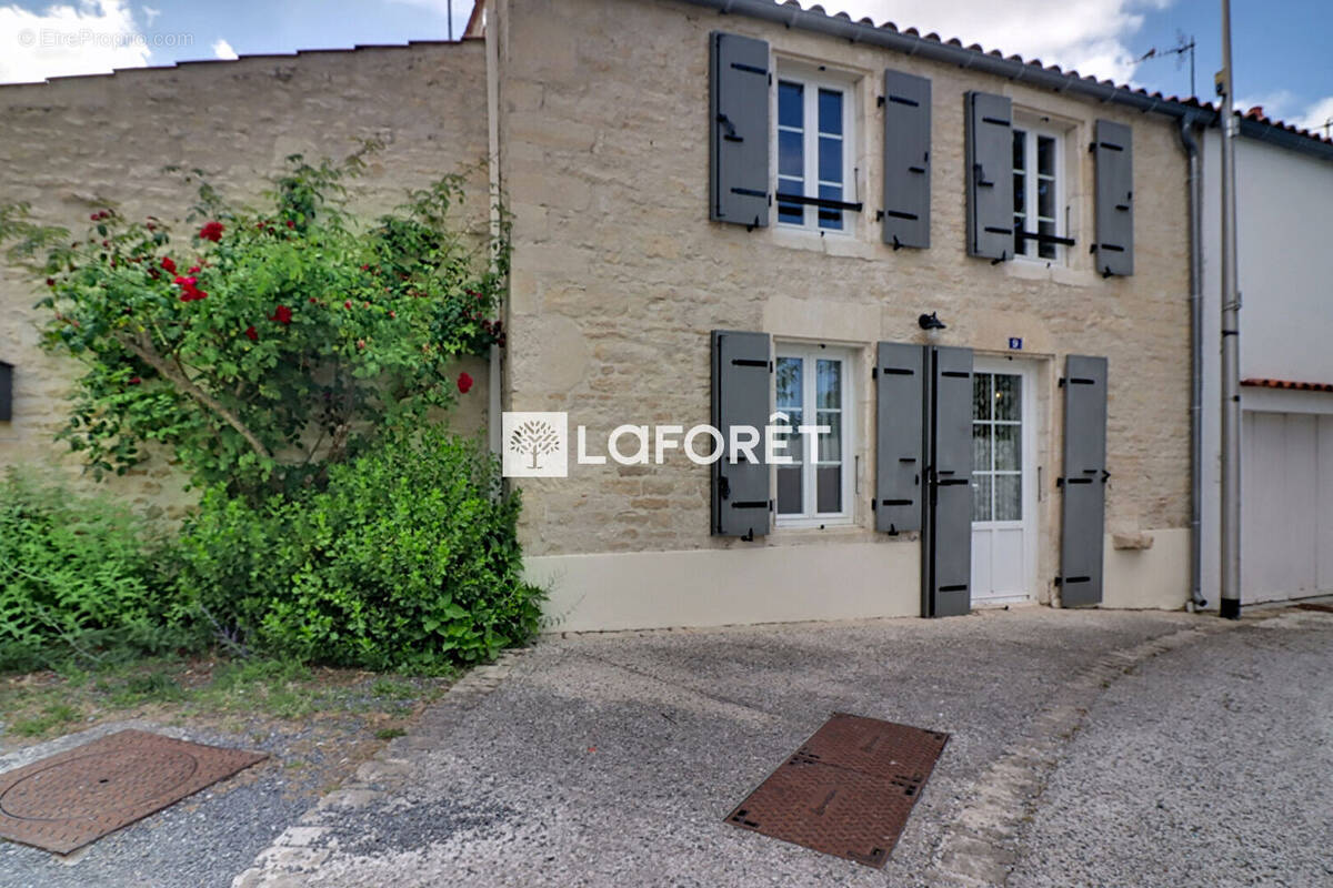 Maison à LA JARRIE