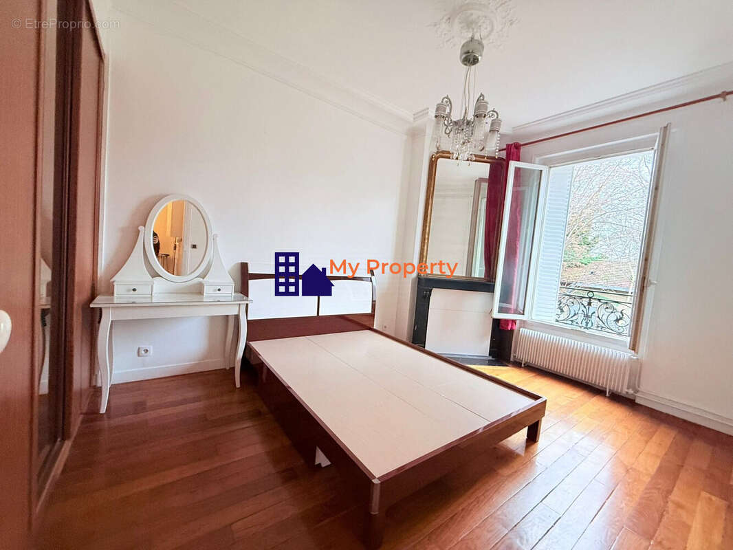 Appartement à HOUILLES