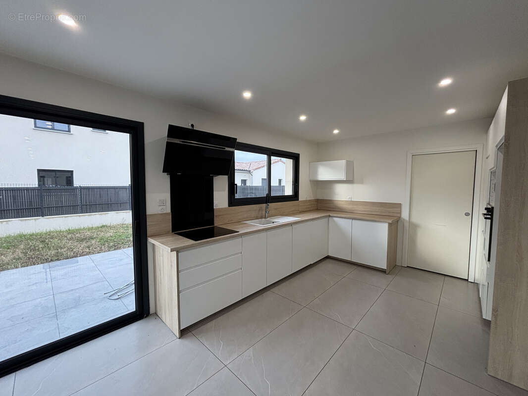 Maison à ROMANS-SUR-ISERE