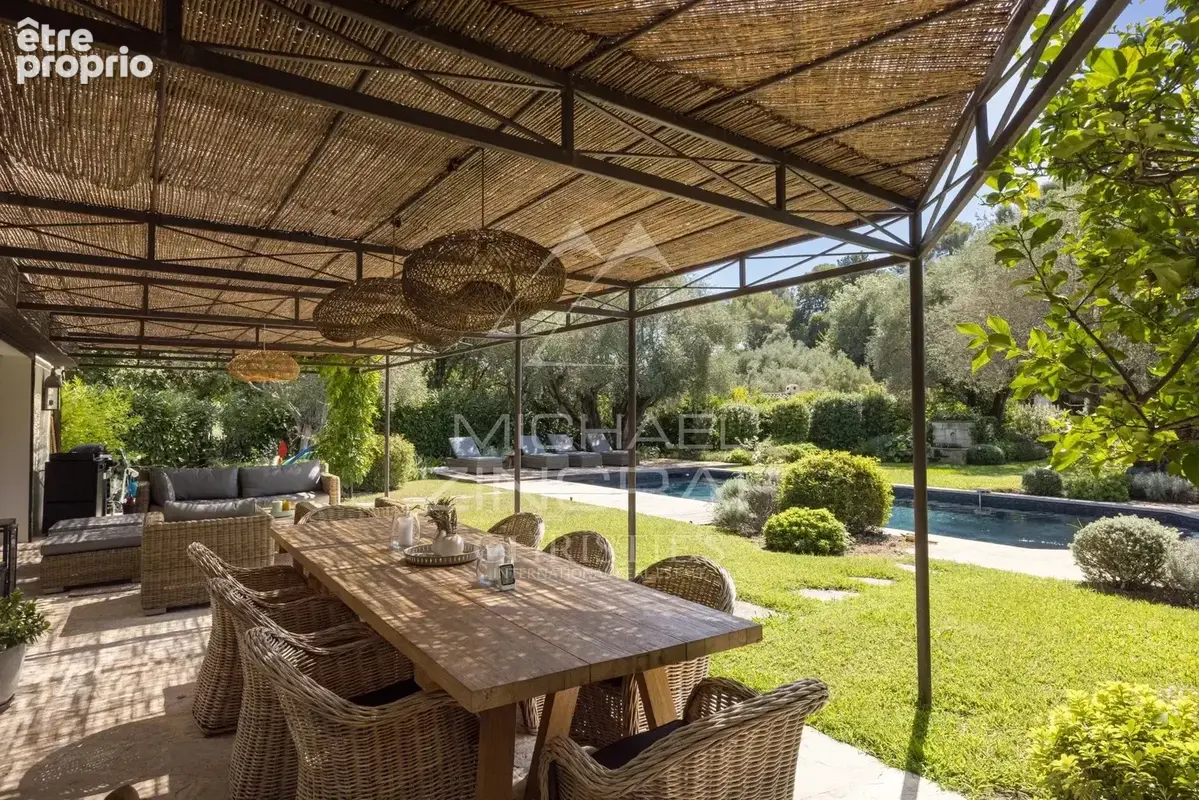 Mougins - Domaine fermé, charmante villa familiale - photo 11
