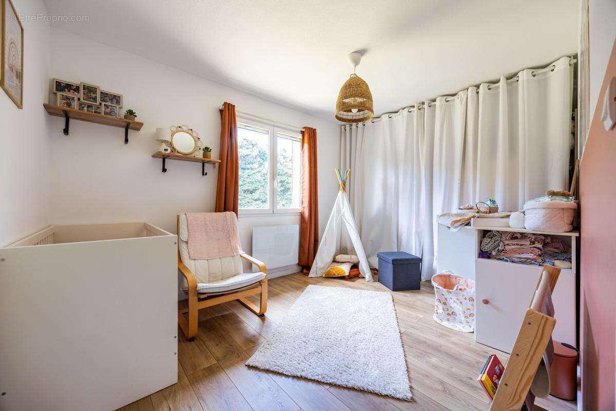 Maison à VILLENAVE-D'ORNON