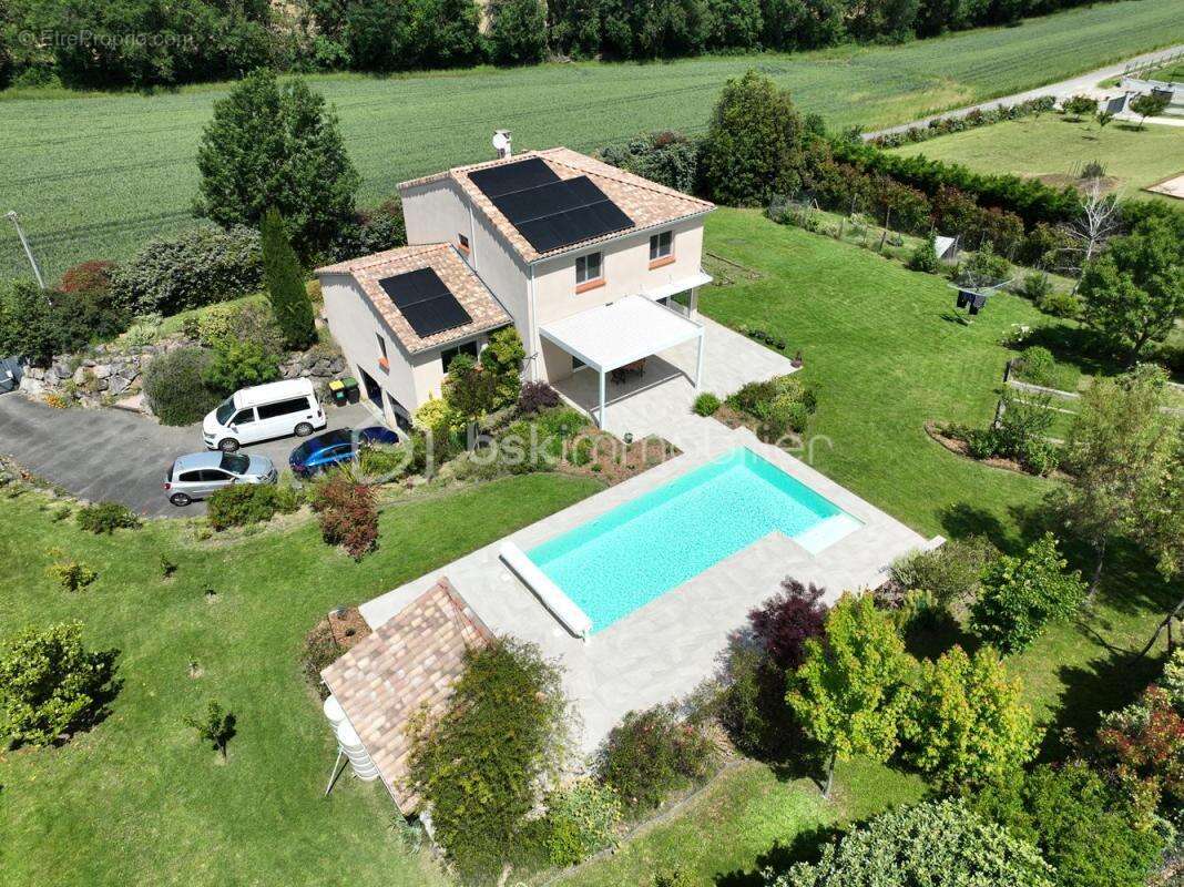 Maison à MERENVIELLE