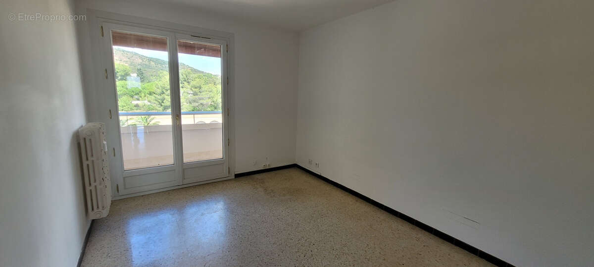 Appartement à HYERES