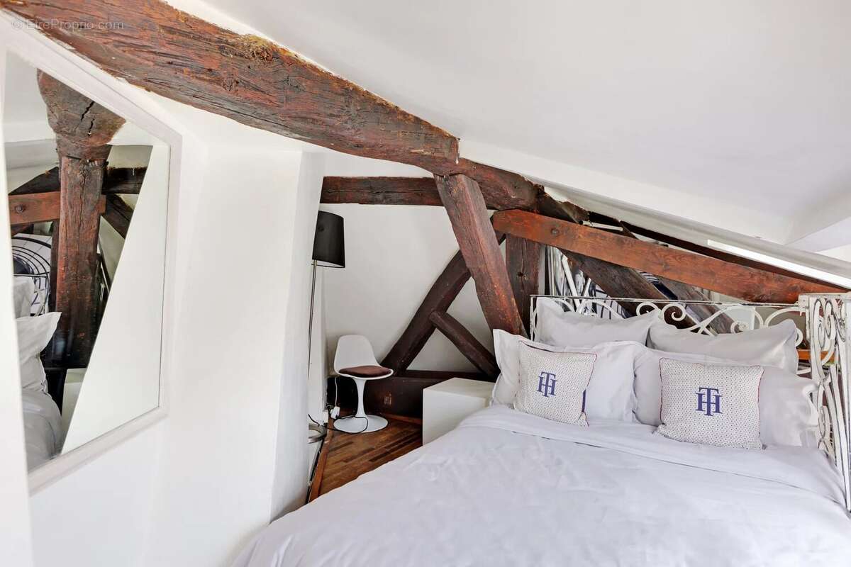 Appartement à PARIS-6E