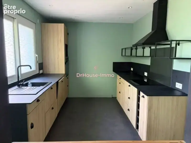 Maison 107 m² à Couhe  - photo 4