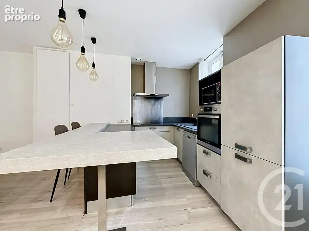 Appartement 70 m² à Rive-De-Gier  - photo 4