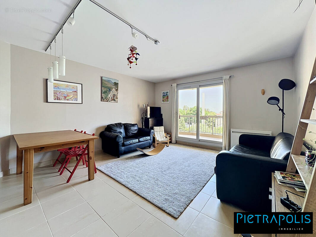 Appartement à OULLINS