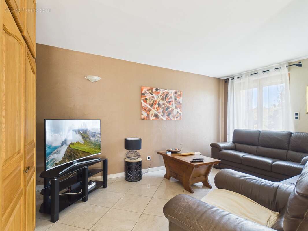 Maison 130 m² à Renwez  - photo 17