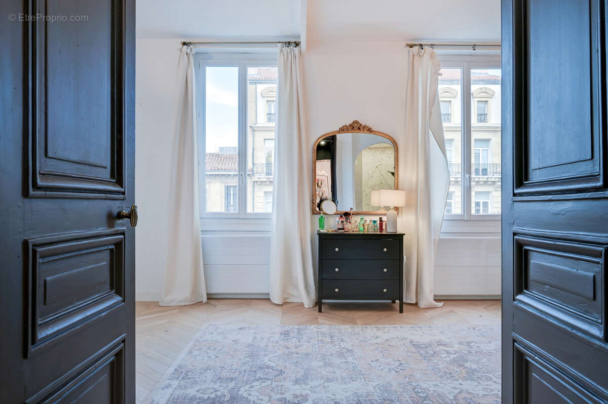 Appartement à MARSEILLE-6E