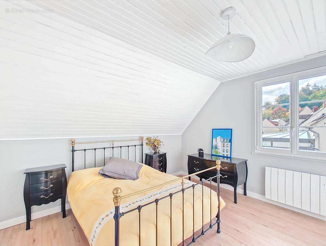 Maison à PIERREFONDS