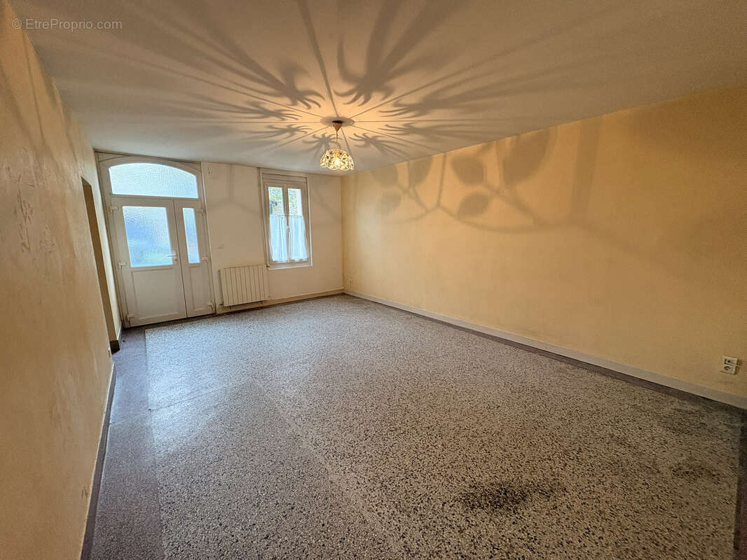 Maison à COLAYRAC-SAINT-CIRQ