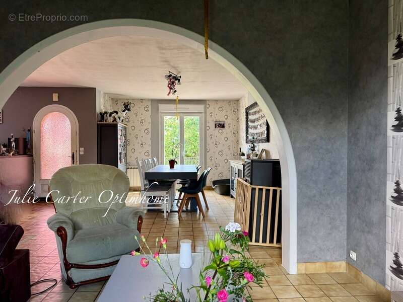 Maison à ARQUENAY