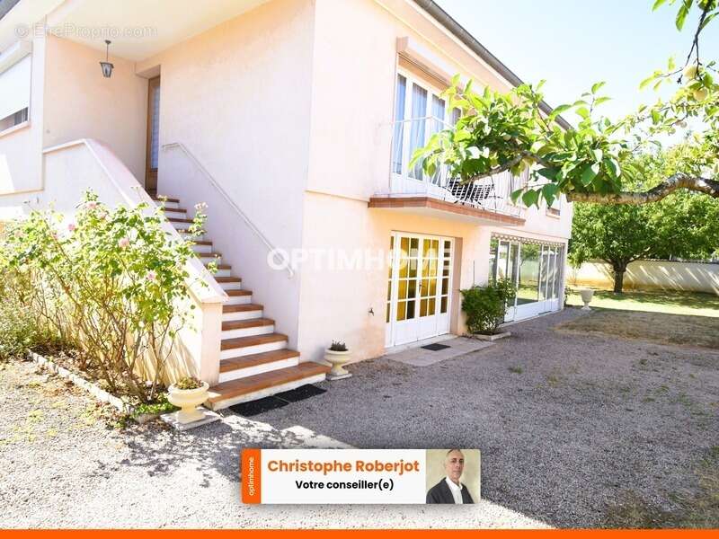 Maison à CHAMPFORGEUIL