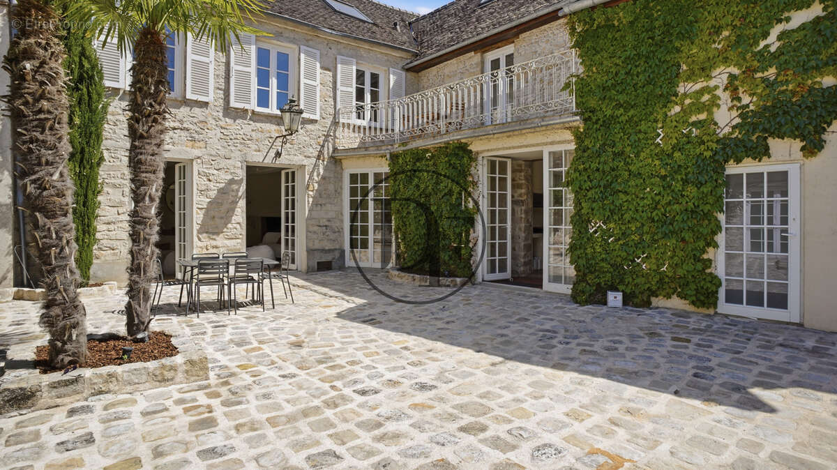 Maison à BOURRON-MARLOTTE