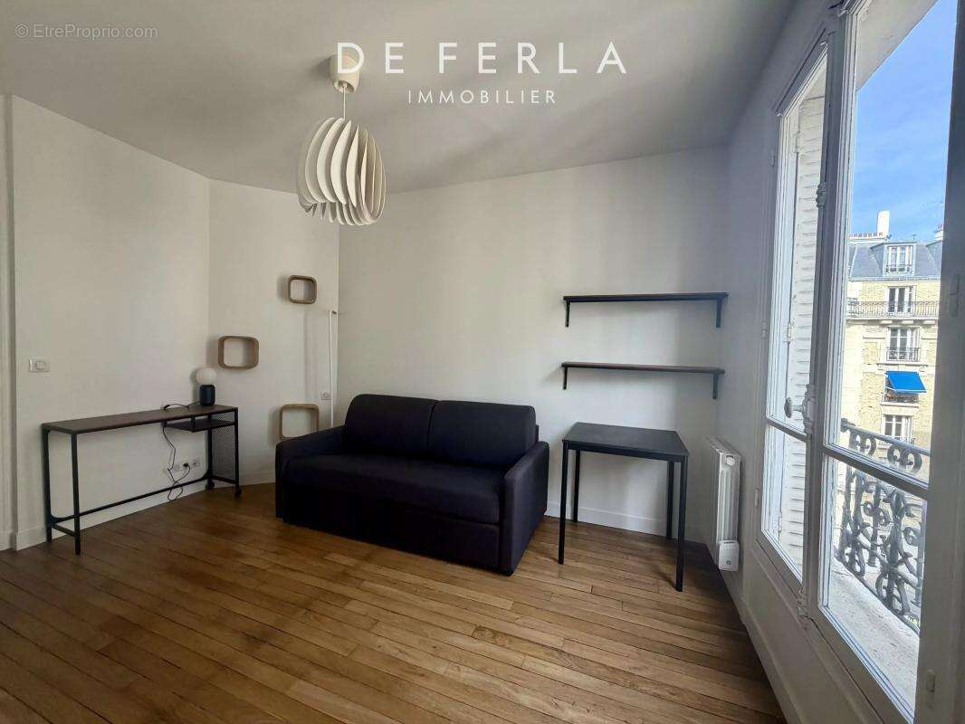 Appartement à PARIS-15E