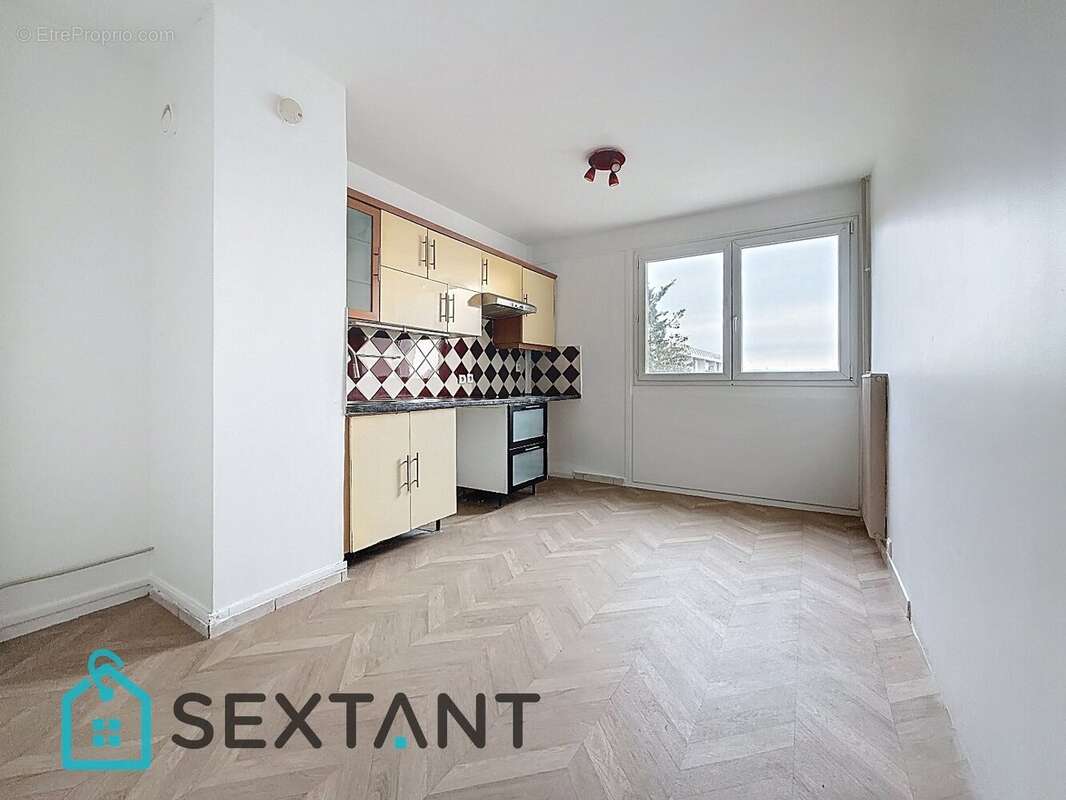 Appartement 81 m2 trois chambres. - photo 2