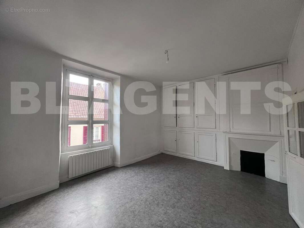 c7627263-f271-43c0-9ea6-b5b2007d5981 - Appartement à SAINT-ARNOULT-EN-YVELINES