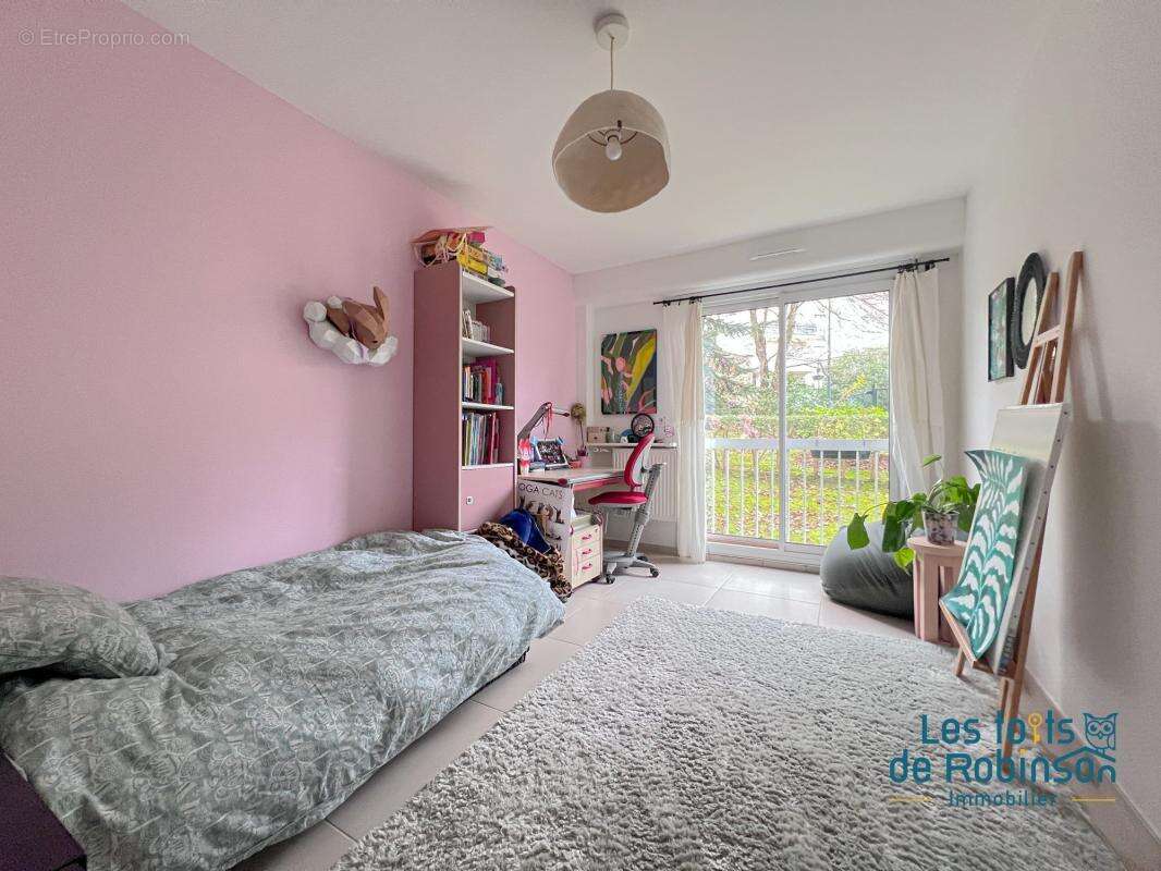 Appartement à LE PLESSIS-ROBINSON