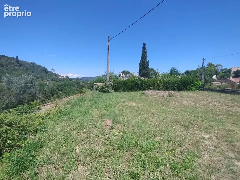 Terrain à SALAVAS