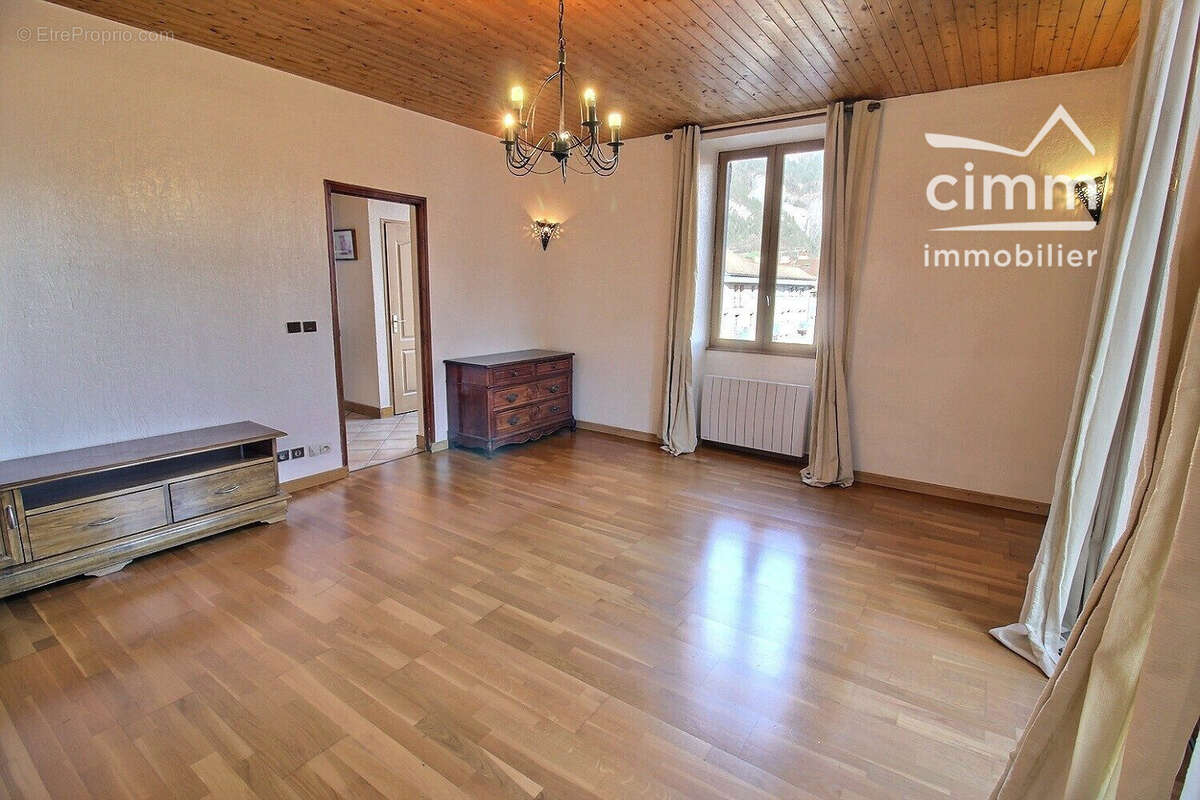 Appartement à SALLANCHES