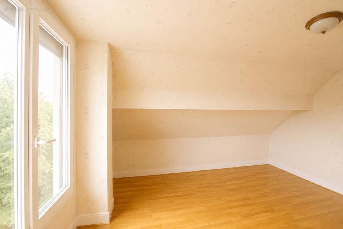 Maison 97 m² à Yerres  - photo 11