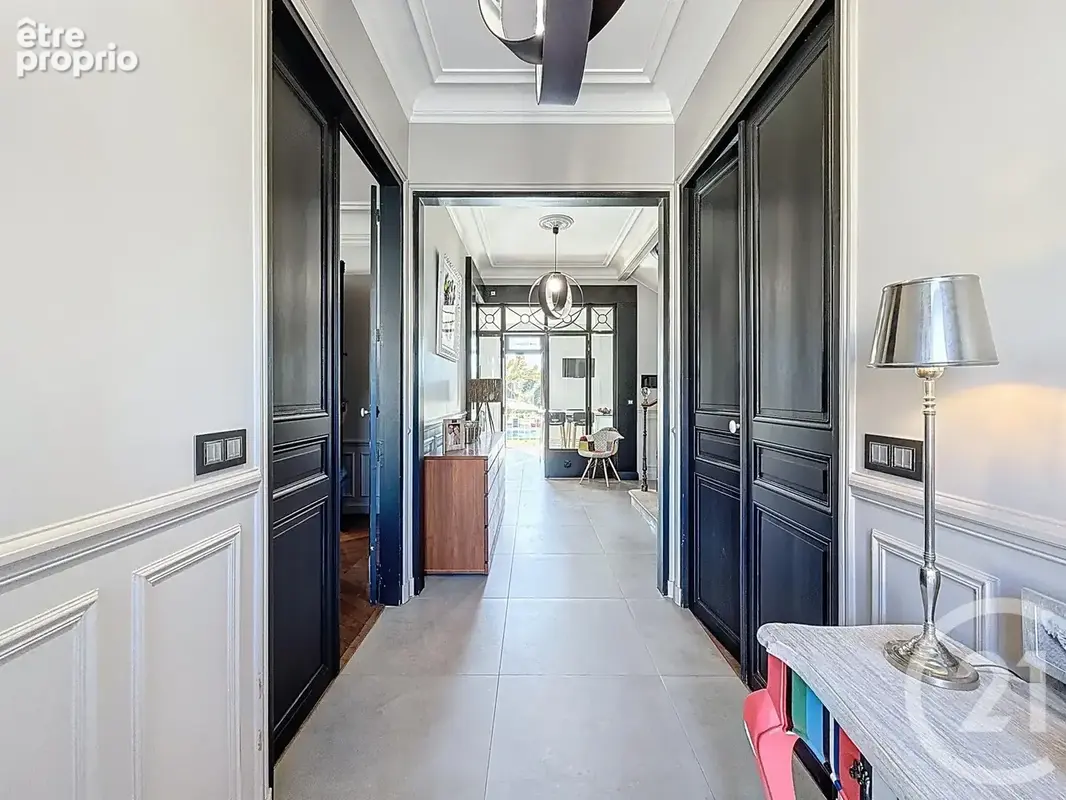 Maison 10 pièces 274 m² à vendre à Fontainebleau (77300) - photo 4