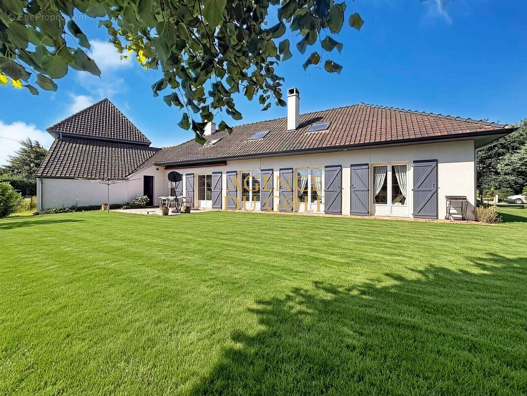 Maison familiale de 334 m2   Vie de plain-pied, dépendance et double garage. Cucq - photo 3