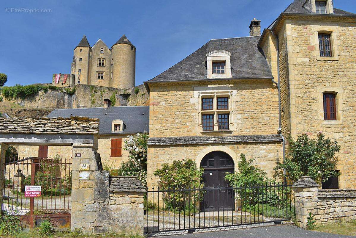 Maison à SALIGNAC-EYVIGUES