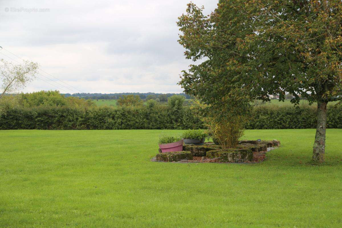 Maison à ARNAY-LE-DUC