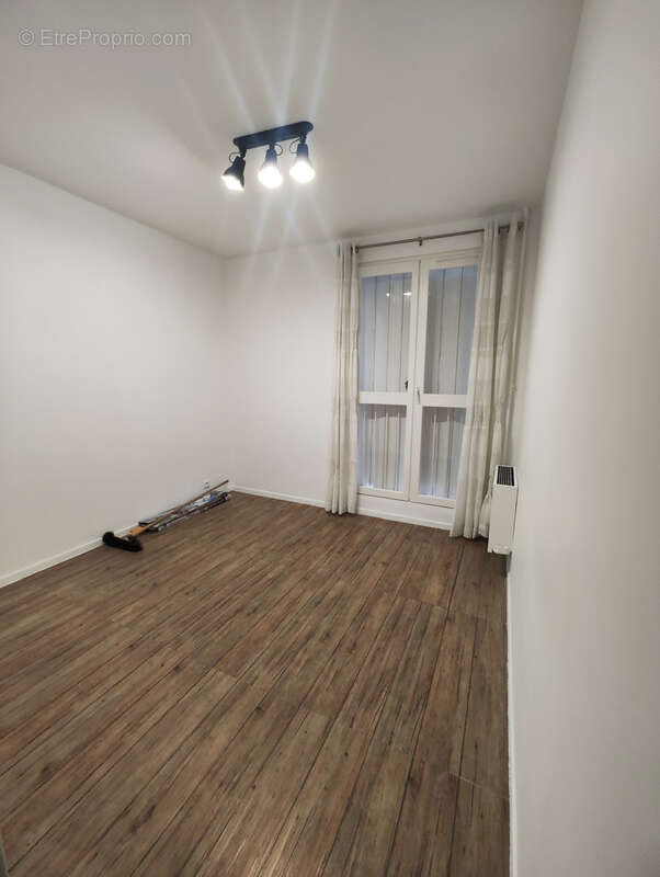 Appartement à DAMMARIE-LES-LYS