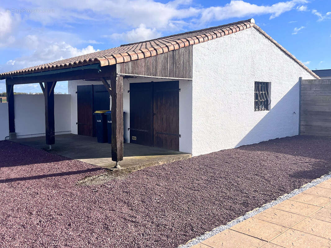 Maison à SAINTE-SOULLE