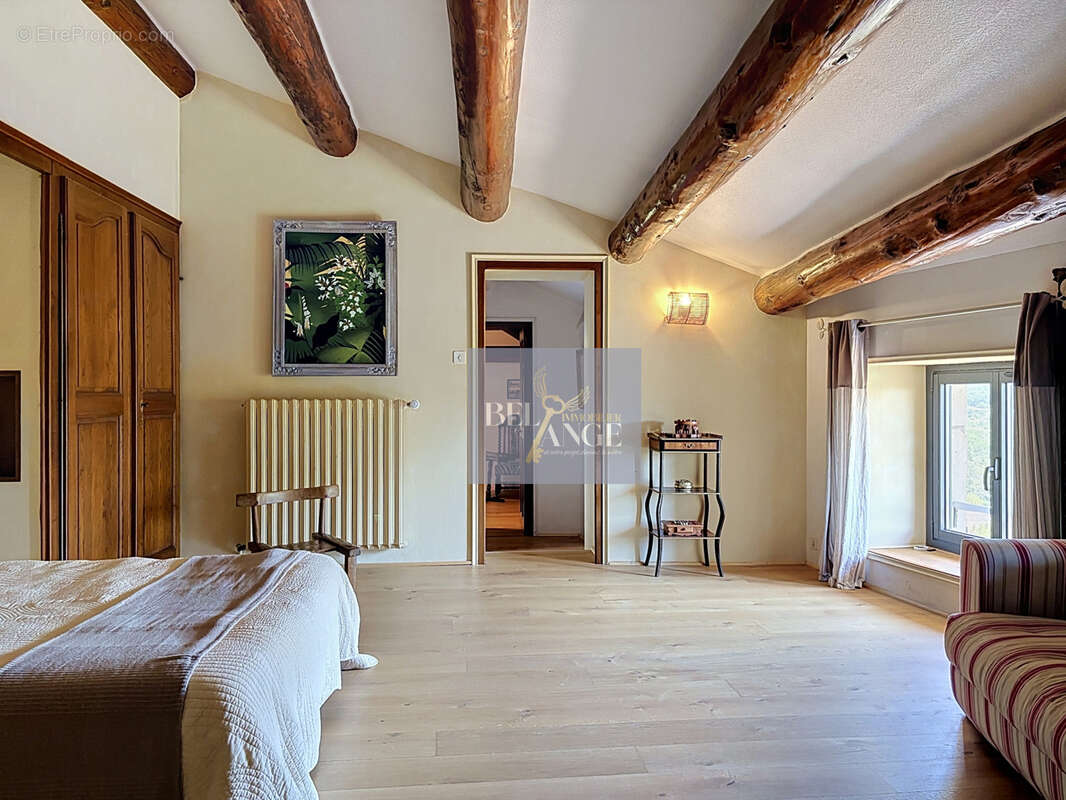 Le charme de la pierre allié à un revenu locatif ! - photo 15