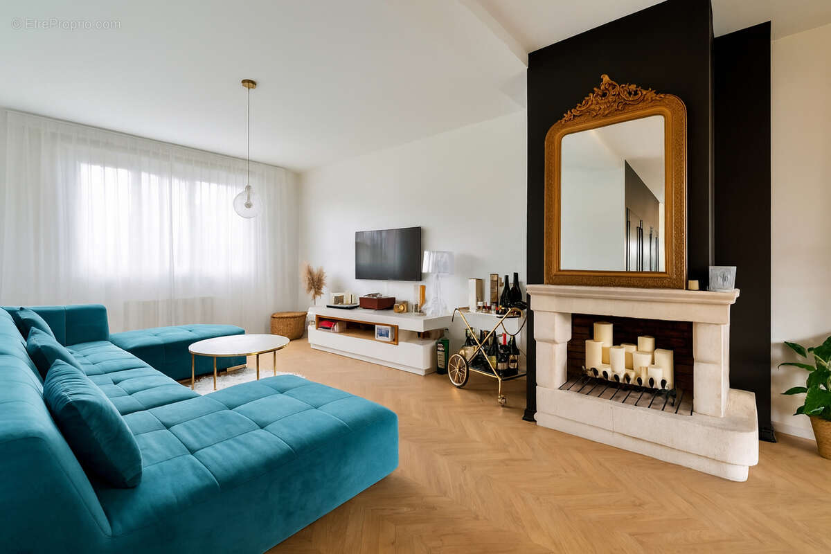 Appartement à CHARBONNIERES-LES-BAINS