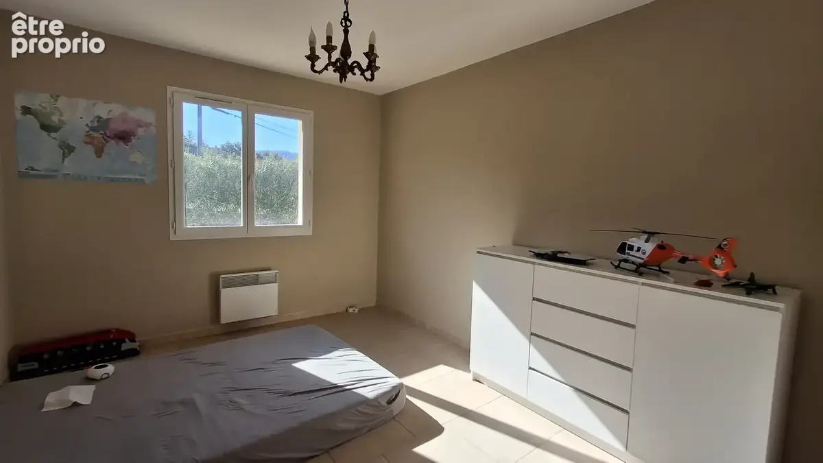 Maison individuelle avec belle vue dégagée sur les collines environnantes - photo 12